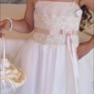 Kids David’s bridal flower girl dress